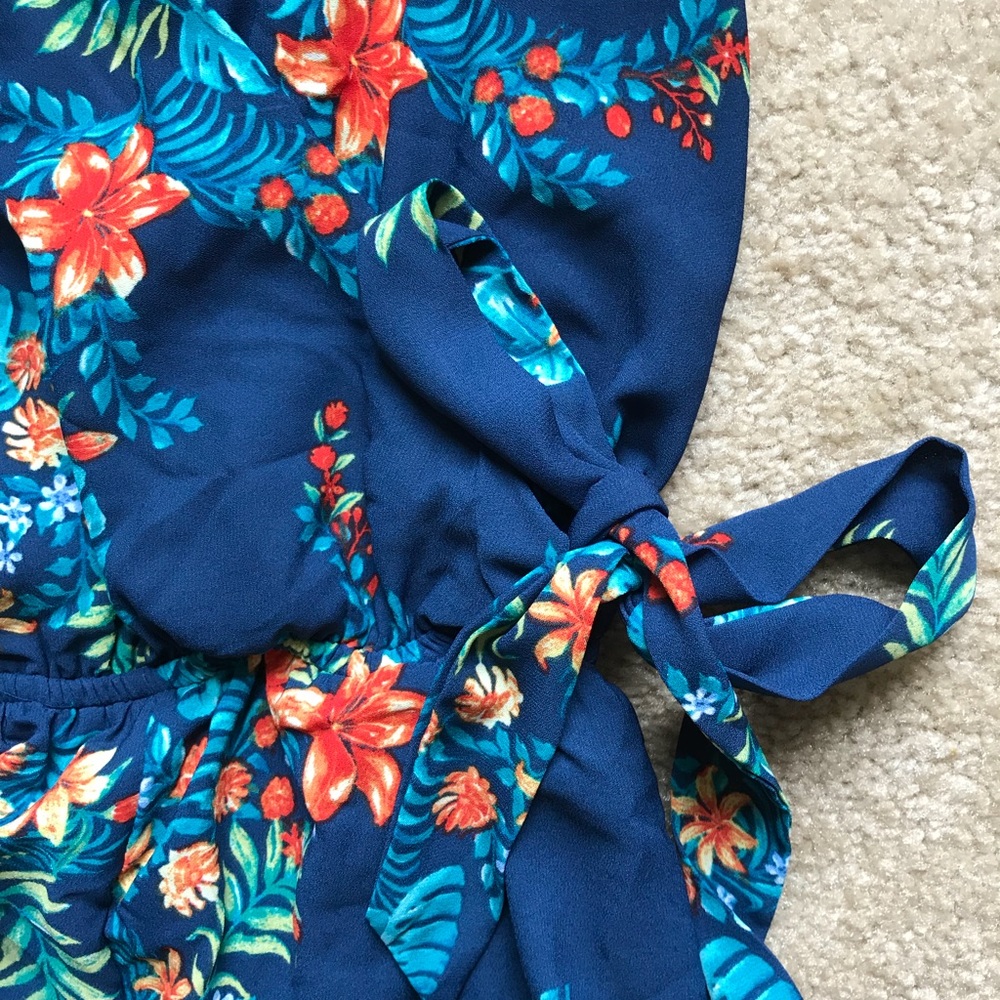 Romper - Picture 3 of 4
